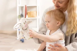 Kapuzenbadetuch Hase Tilli und Spiel-Waschhandschuh in Geschenkverpackung