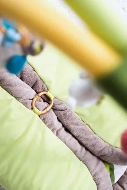 3-D Activity-Decke Hase und Eule mit Spielkissen und Spielbogen