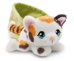 Gefleckte Kuscheltier Katze im Körbchen