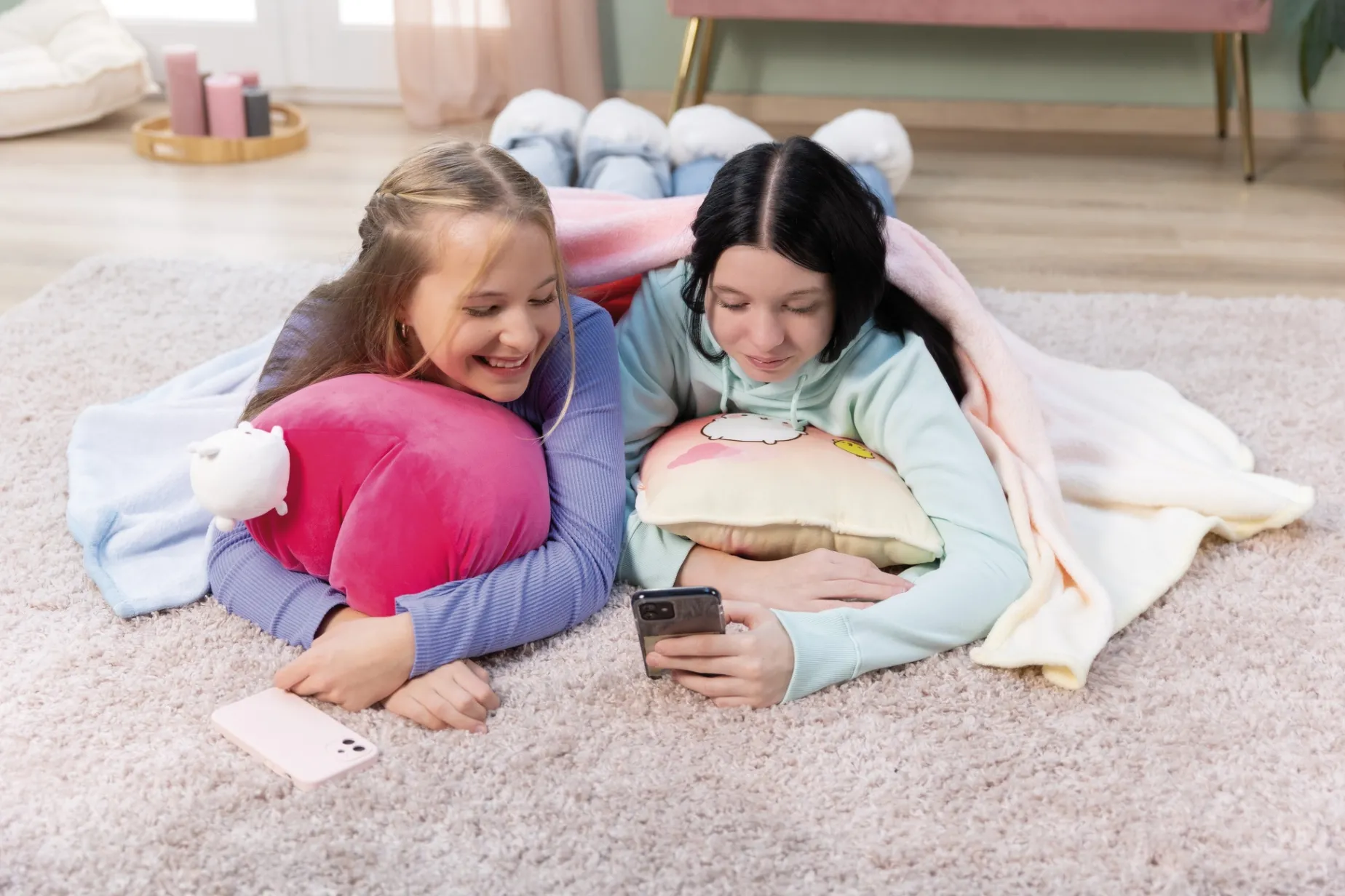 Herzförmiges Kissen MOLANG mit Kuscheltier MOLANG