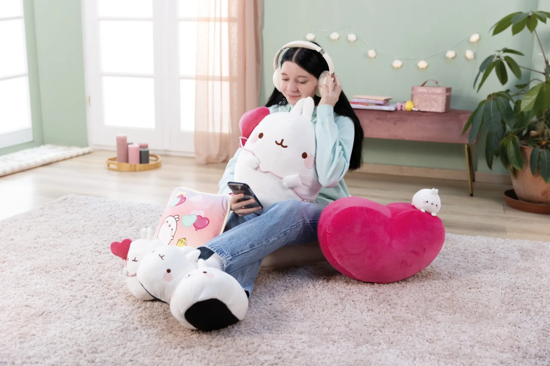 Herzförmiges Kissen MOLANG mit Kuscheltier MOLANG