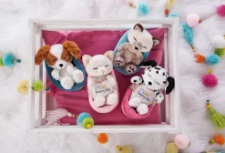 Kuscheltier Welpe Cockerspaniel schlafend im Körbchen